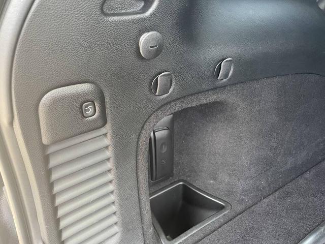 Photo of 2017 Black Jeep Grand Cherokee