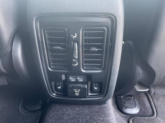 Photo of 2017 Black Jeep Grand Cherokee