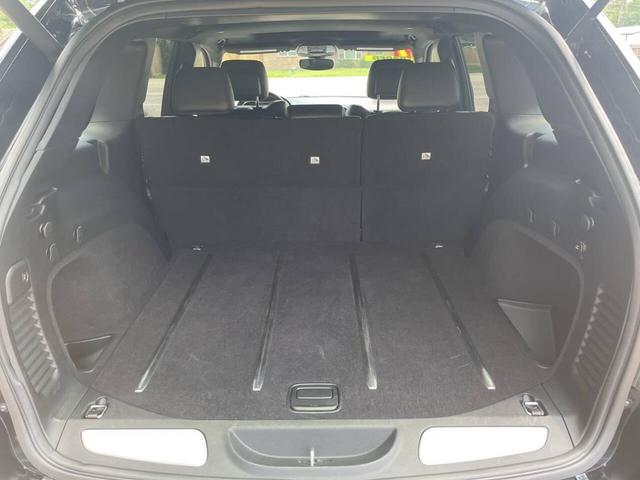 Photo of 2017 Black Jeep Grand Cherokee