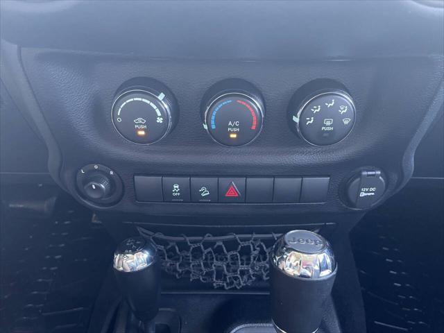 Photo of 2016 White Jeep Wrangler Unlimited