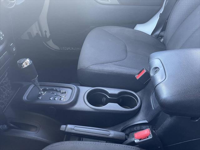 Photo of 2016 White Jeep Wrangler Unlimited