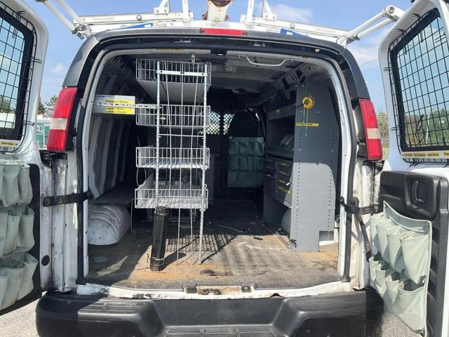 Photo of 2011 White Chevrolet Express 2500