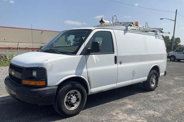 Photo of 2011 White Chevrolet Express 2500