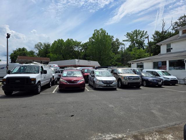 Photo of 2017 Silver Ford Transit Connect