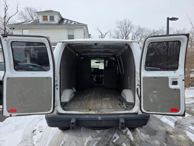 Photo of 2013 White Ford E250