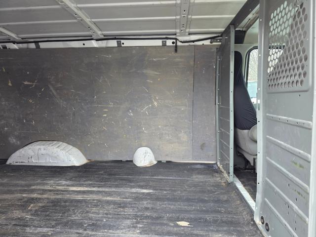 Photo of 2013 White Ford E250