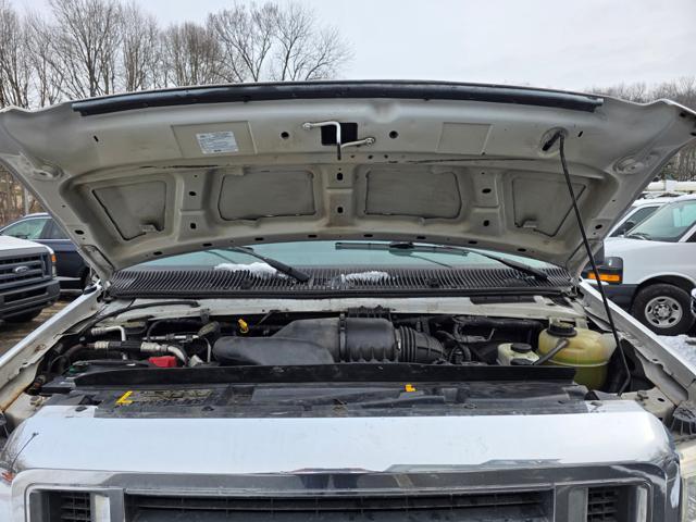 Photo of 2013 White Ford E250