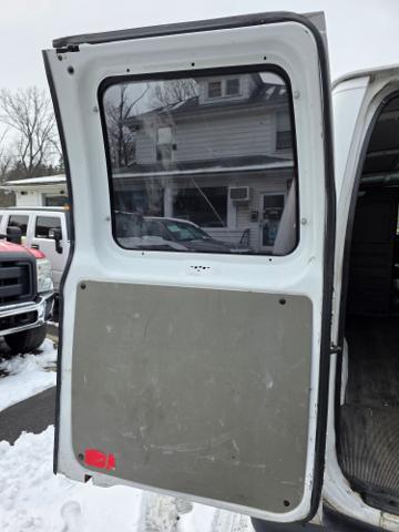 Photo of 2013 White Ford E250