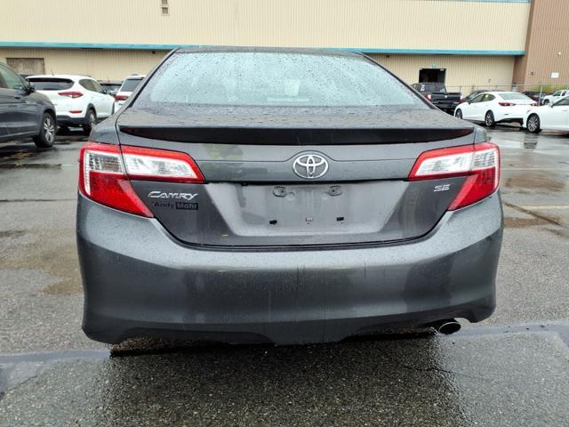 Photo of 2014 Grey Toyota Camry