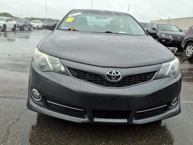 Photo of 2014 Grey Toyota Camry