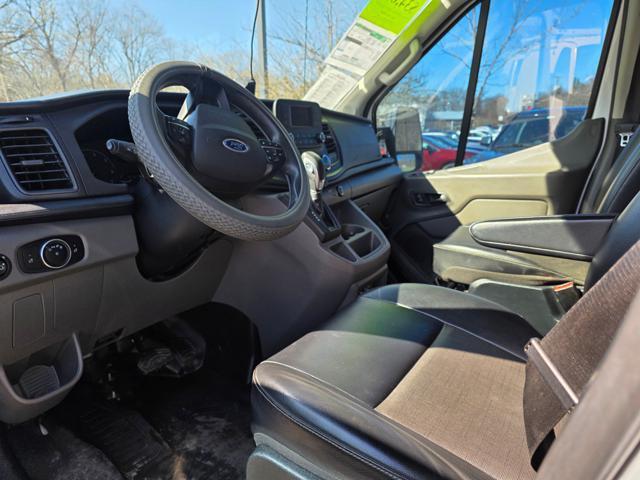 Photo of 2021 White Ford Transit-350