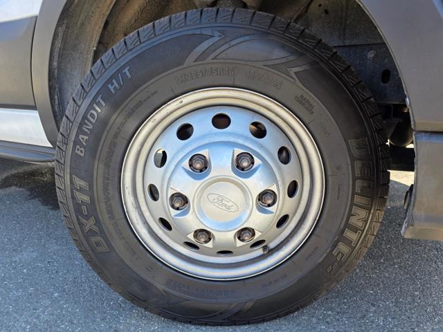 Photo of 2021 White Ford Transit-350
