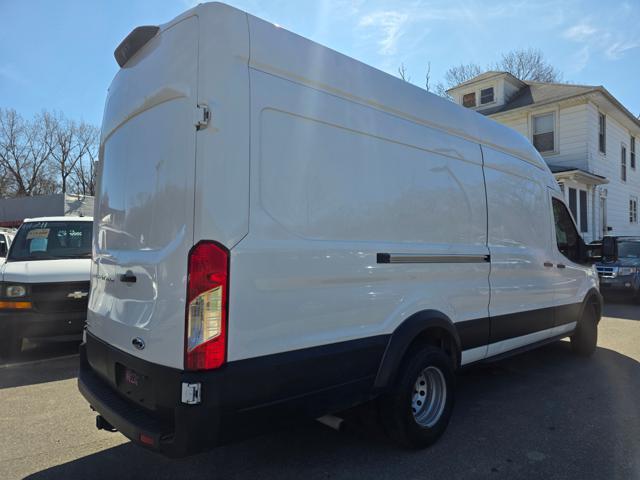 Photo of 2021 White Ford Transit-350