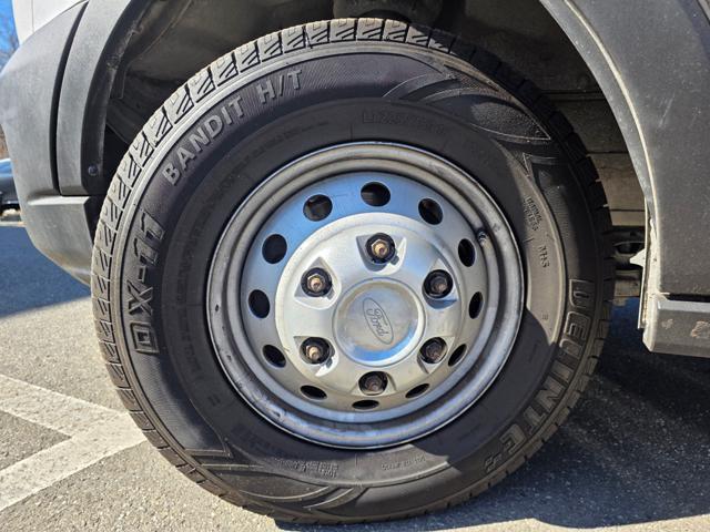 Photo of 2021 White Ford Transit-350
