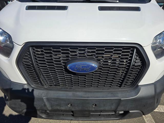 Photo of 2021 White Ford Transit-350