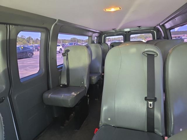 Photo of 2010 White Ford E250