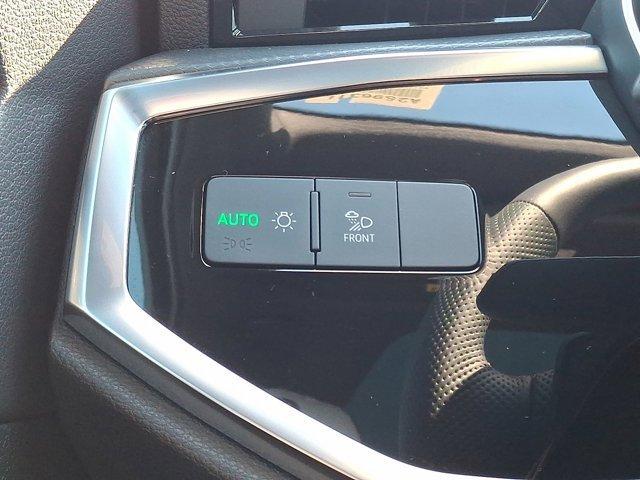 Photo of 2025 Daytona Gray Pearl Effect Audi Q3