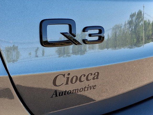 Photo of 2025 Daytona Gray Pearl Effect Audi Q3