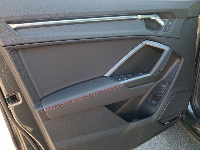 Photo of 2025 Daytona Gray Pearl Effect Audi Q3