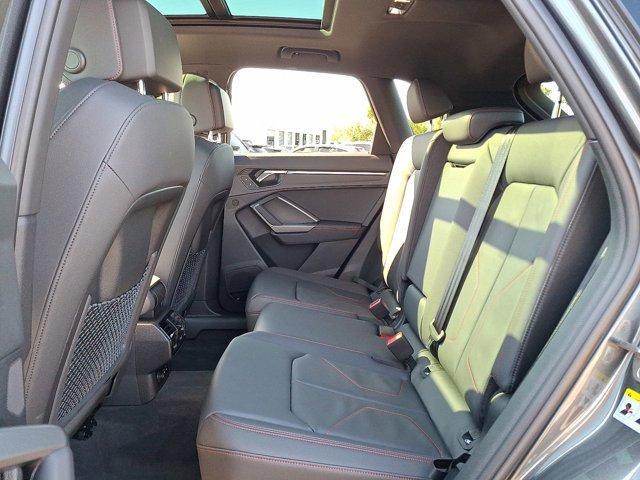 Photo of 2025 Daytona Gray Pearl Effect Audi Q3