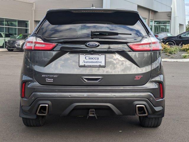 Photo of 2019 Magnetic Ford Edge