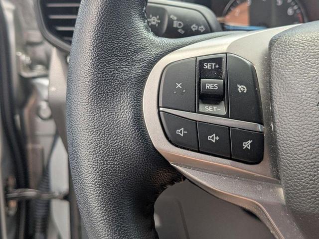 Photo of 2022 Iconic Silver Metallic Ford Explorer