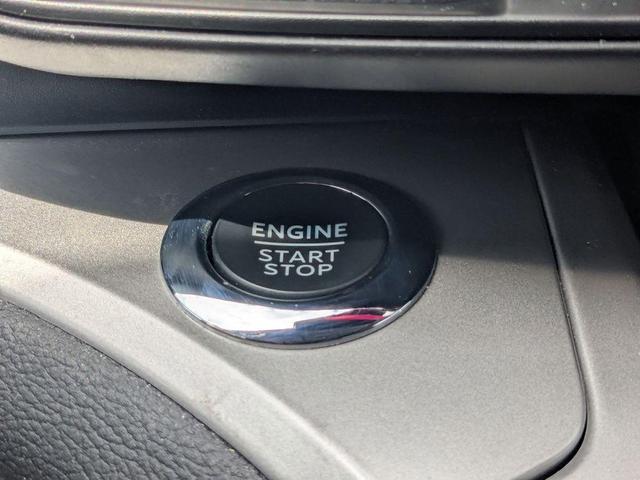 Photo of 2022 Iconic Silver Metallic Ford Explorer