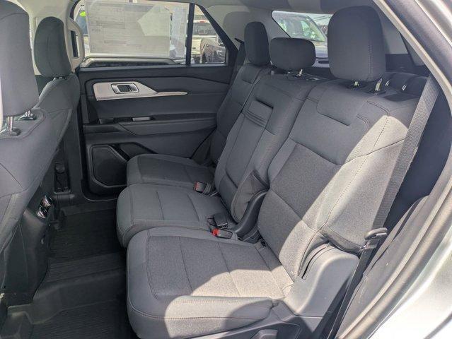 Photo of 2025 Iconic Silver Metallic Ford Explorer