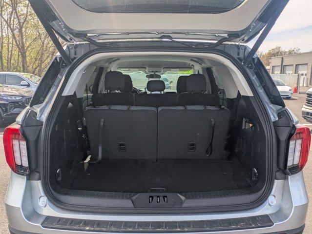 Photo of 2025 Iconic Silver Metallic Ford Explorer