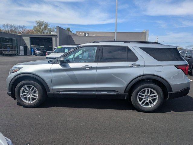 Photo of 2025 Iconic Silver Metallic Ford Explorer