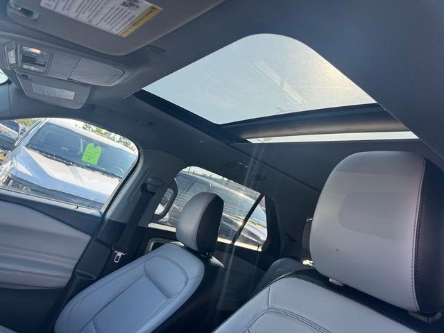 Photo of 2021 Green Metallic Ford Explorer