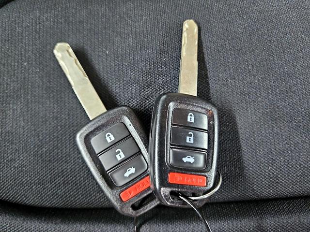 Photo of 2019 White Honda Civic