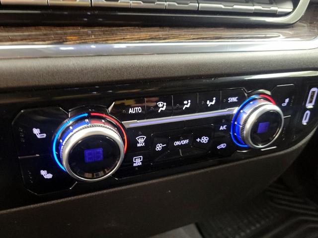 Photo of 2024 Blue GMC Sierra 1500