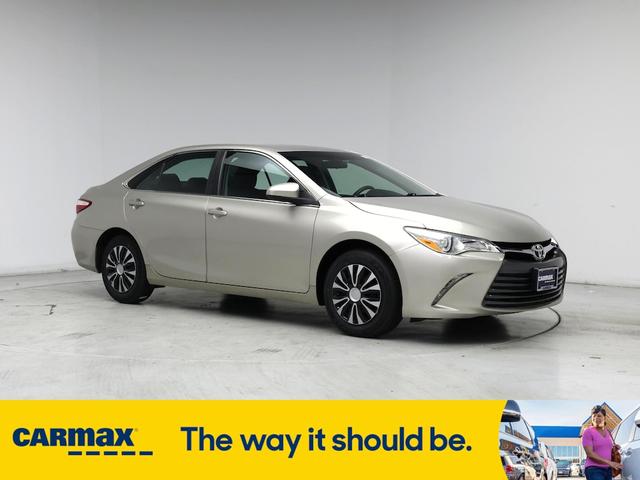 Photo of 2015 Tan Toyota Camry