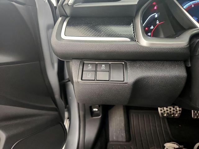 Photo of 2020 Silver Honda Civic
