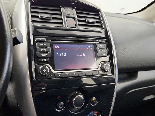 Photo of 2017 White Nissan Versa Note