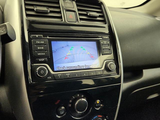 Photo of 2017 White Nissan Versa Note