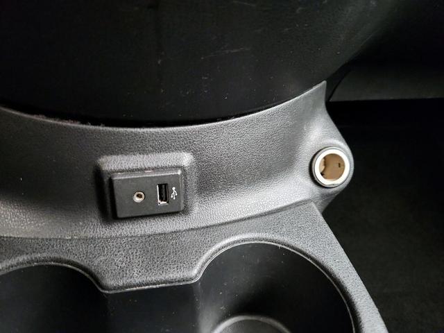 Photo of 2017 White Nissan Versa Note