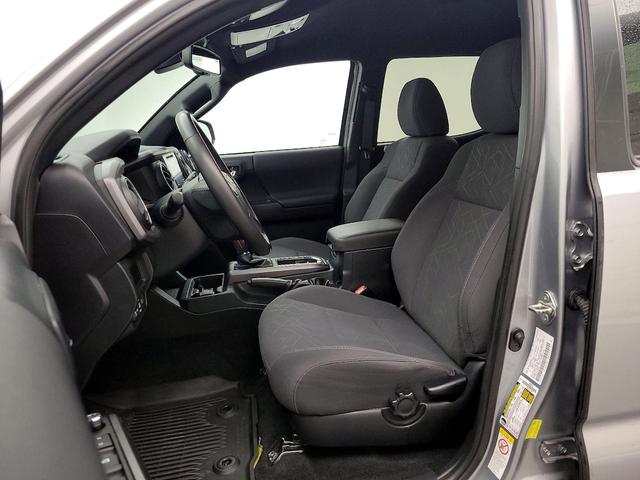 Photo of 2018 Silver Toyota Tacoma