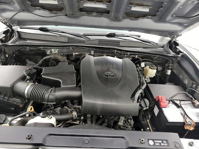 Photo of 2018 Silver Toyota Tacoma