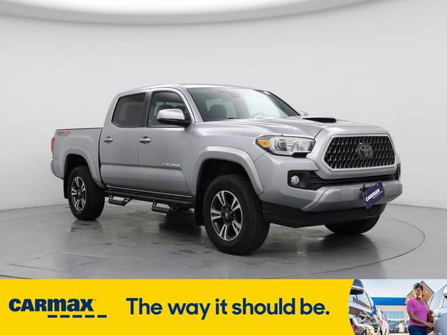 Photo of 2018 Silver Toyota Tacoma