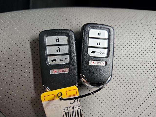 Photo of 2016 Gray Honda CR-V