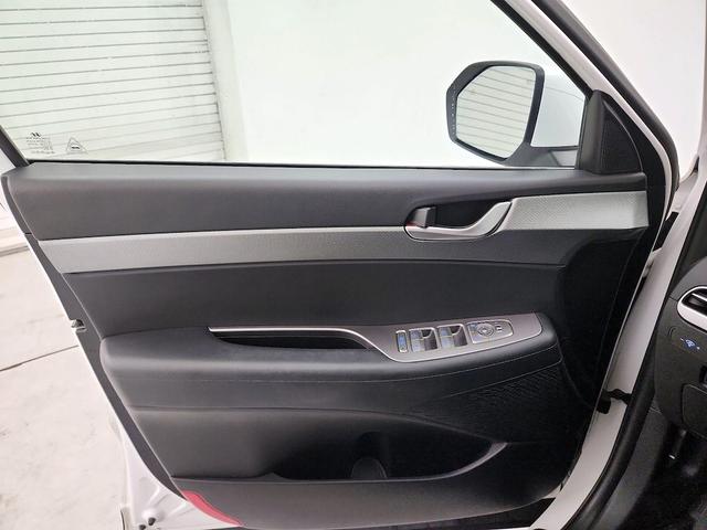 Photo of 2023 White Hyundai PALISADE