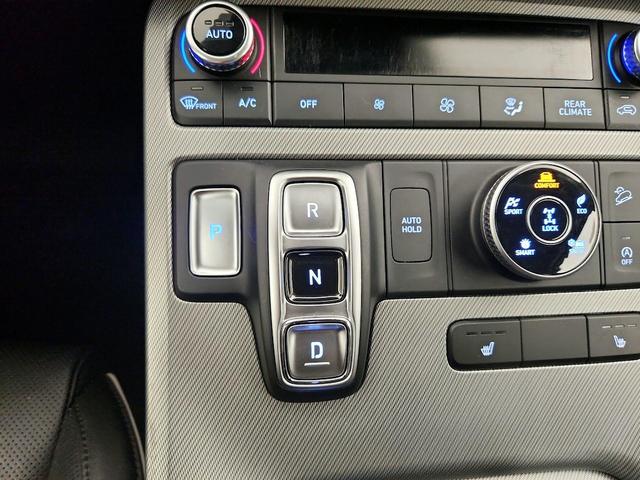 Photo of 2023 White Hyundai PALISADE