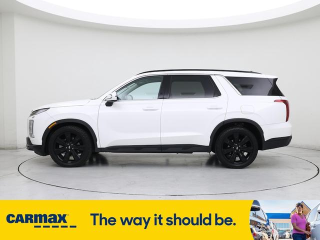 Photo of 2023 White Hyundai PALISADE