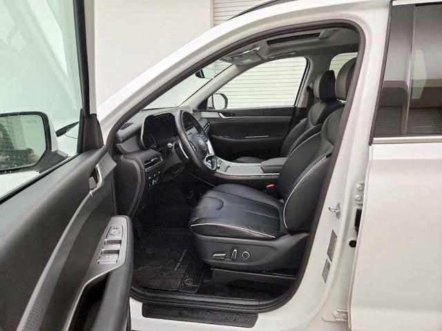 Photo of 2023 White Hyundai PALISADE