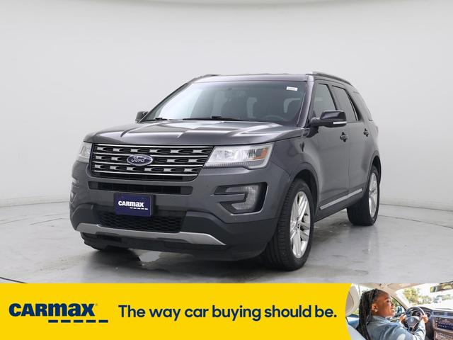 Photo of 2016 Gray Ford Explorer