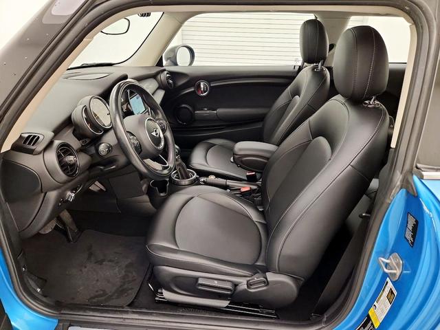Photo of 2016 Blue MINI Hardtop
