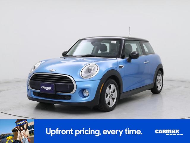 Photo of 2016 Blue MINI Hardtop