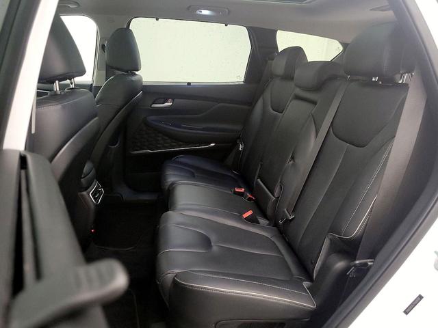 Photo of 2023 White Hyundai SANTA FE